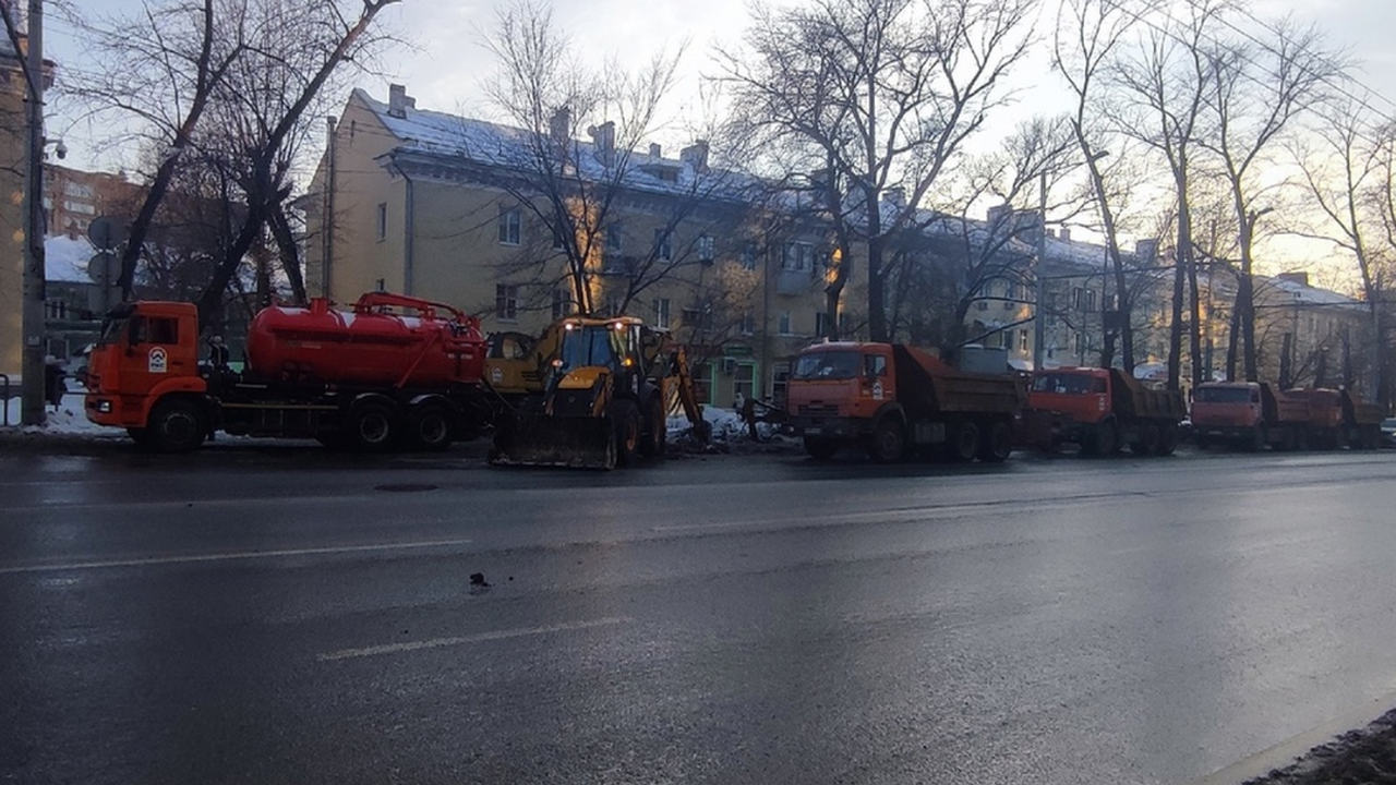 В Самаре выбрали подрядчика на вывоз снега зимо...