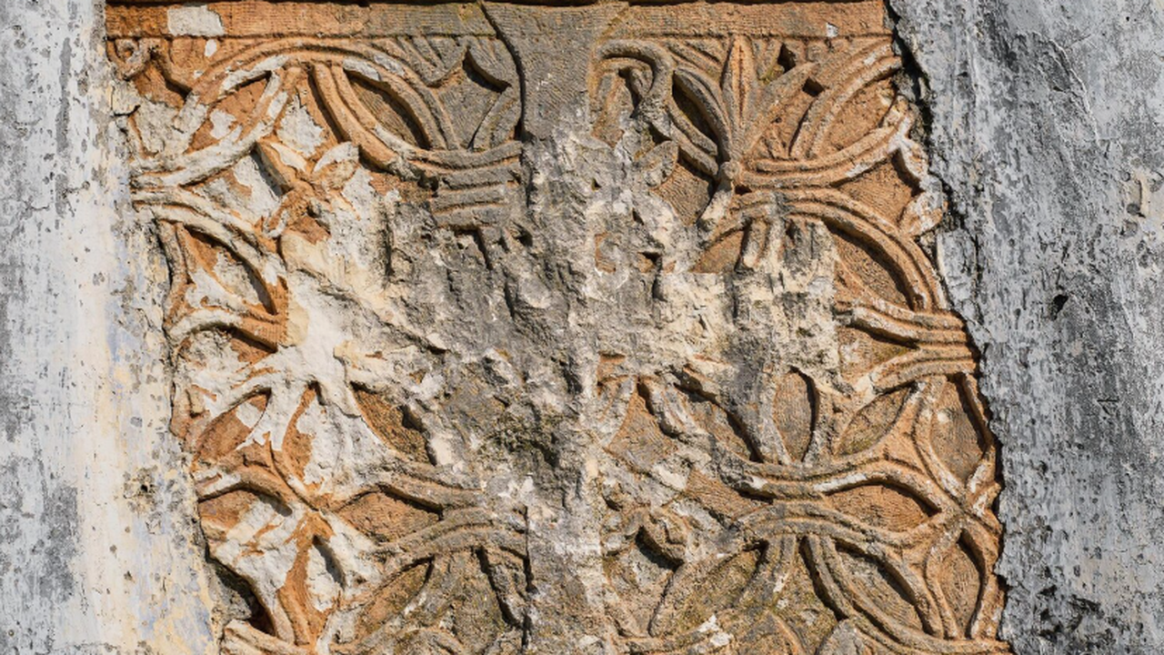 Технология RTI выявила 79 скрытых граффити в Те...