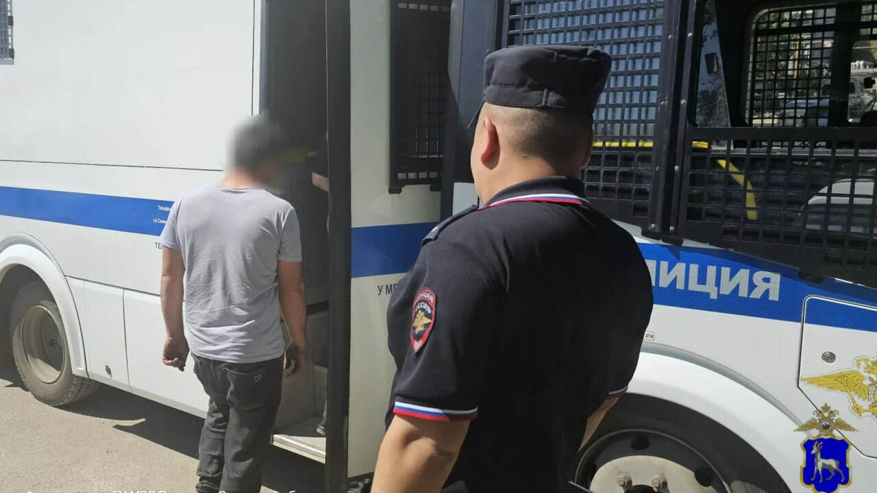 Полиция в Самаре после публикации видео задержали местного жителя Полиция Самары провела проверку после появления...