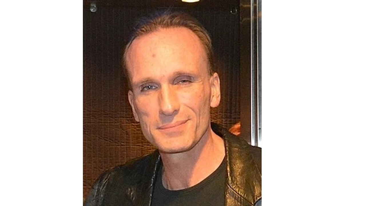 Актер из «Криминального чтива» найден убитым: след ирландской мафии Тело Питера Грина было найдено в его квартире в...