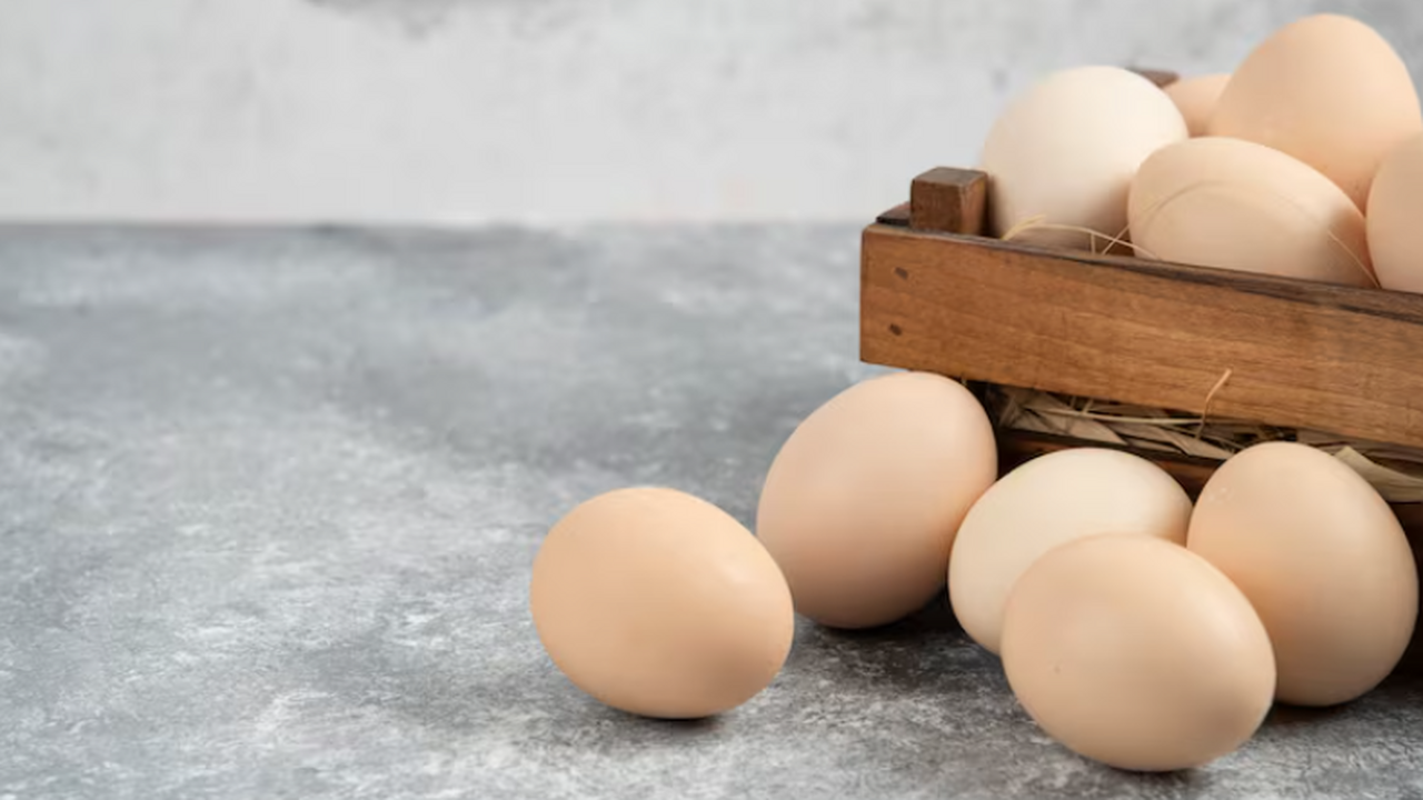 При высоком холестерине допустимо употреблять 2...