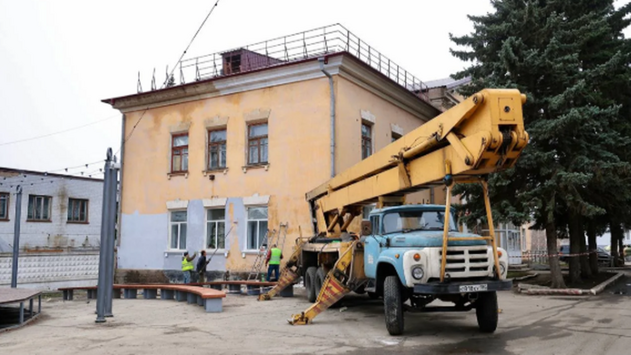 Самарская область завершает ключевые проекты восстановления инфраструктуры в ДНР Губернатор Федорищев посетил город Снежное в ДНР