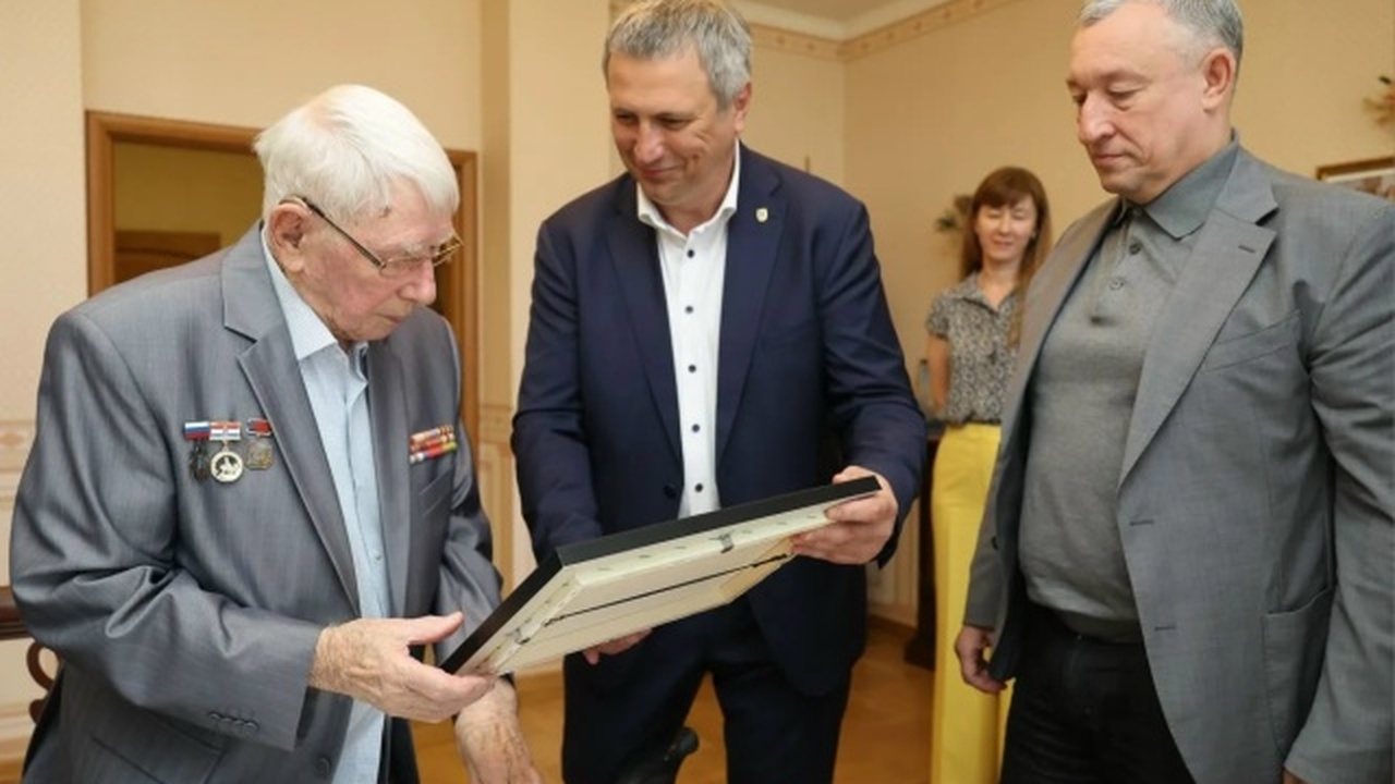 Создателя самарского телевидения Николая Фоменко поздравили со 100-летием В начале 1990-х годов он возглавил телекомпанию...