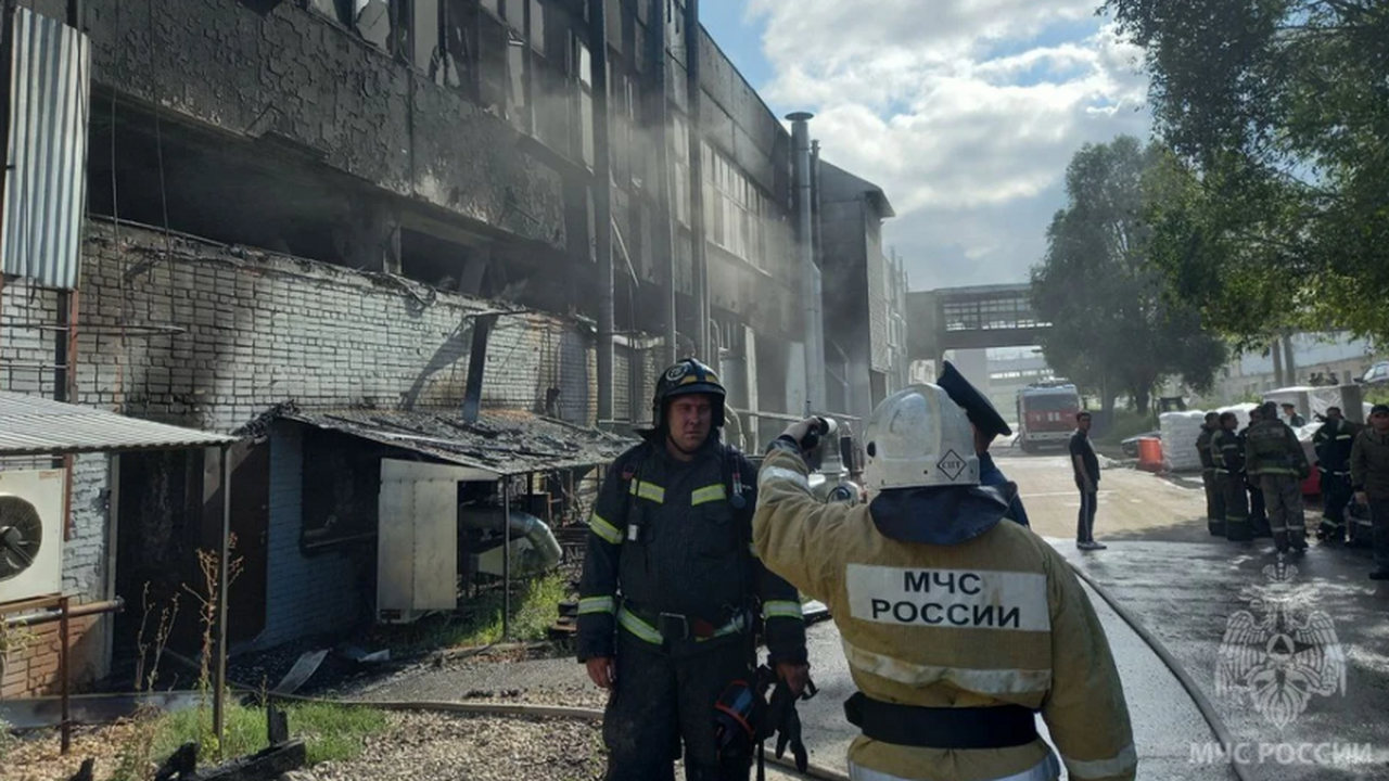 19 августа загорелся цех по производству пленки