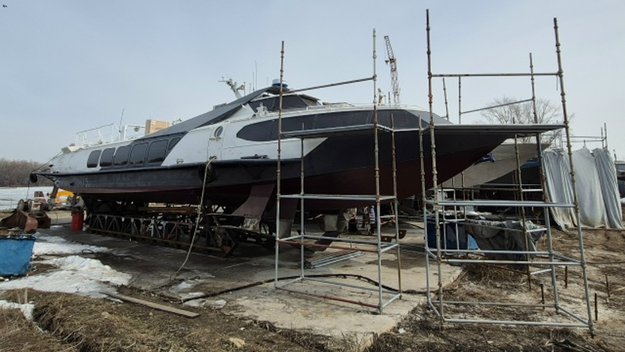 «Восход-08» лидирует в модернизации самарских судов на крыльях Суда модернизируют на базе ЗАО "Нефтефлот"