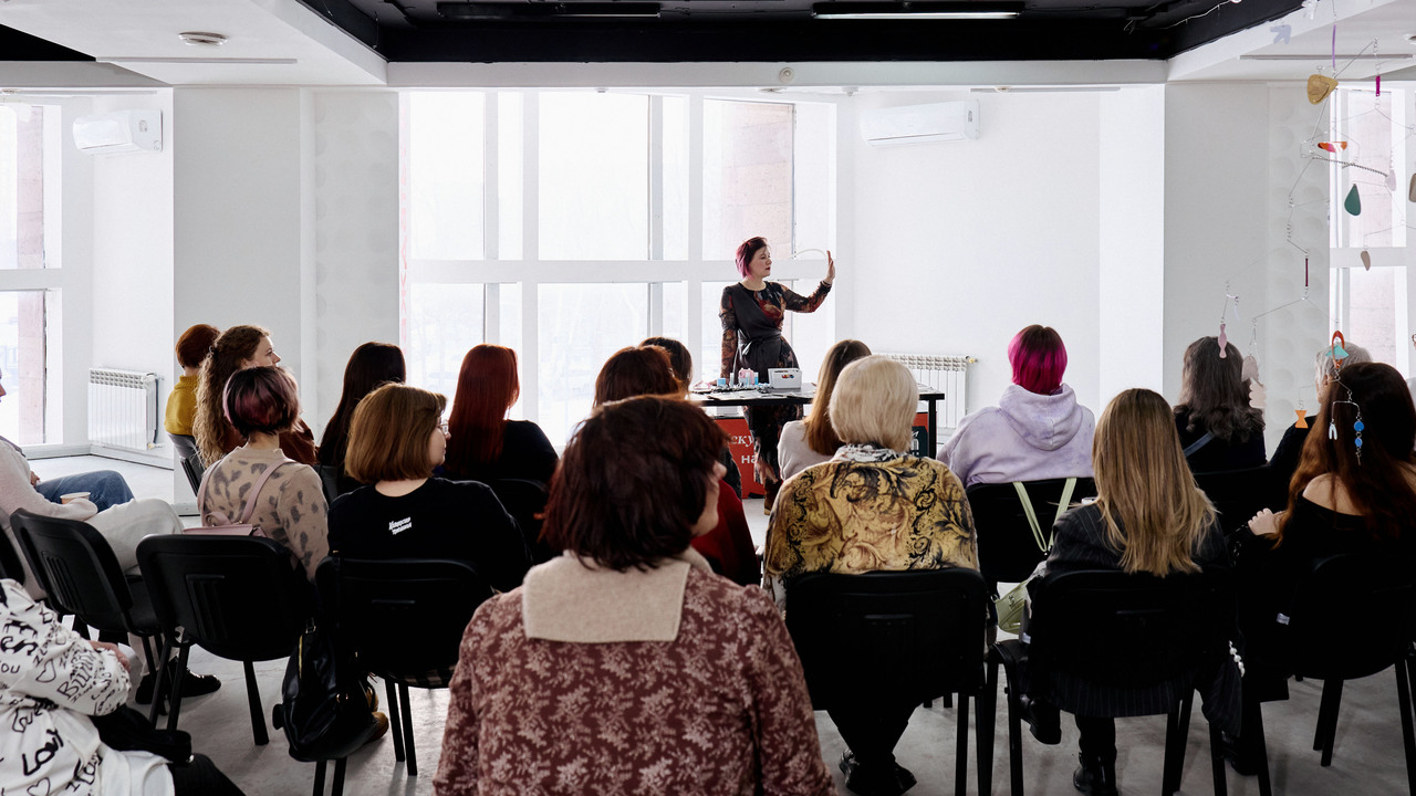 Посетителям покажут произведения, выполненные в...