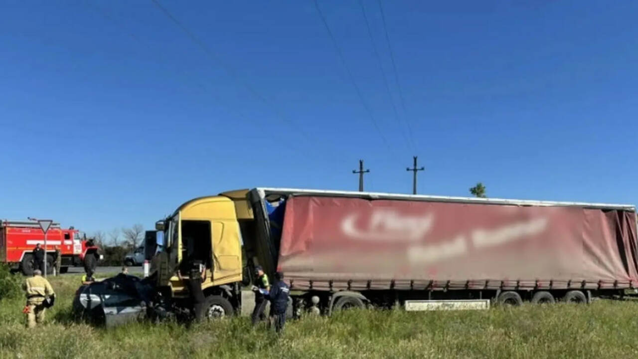 На трассе М-5 «Урал» в Самарской области произо...