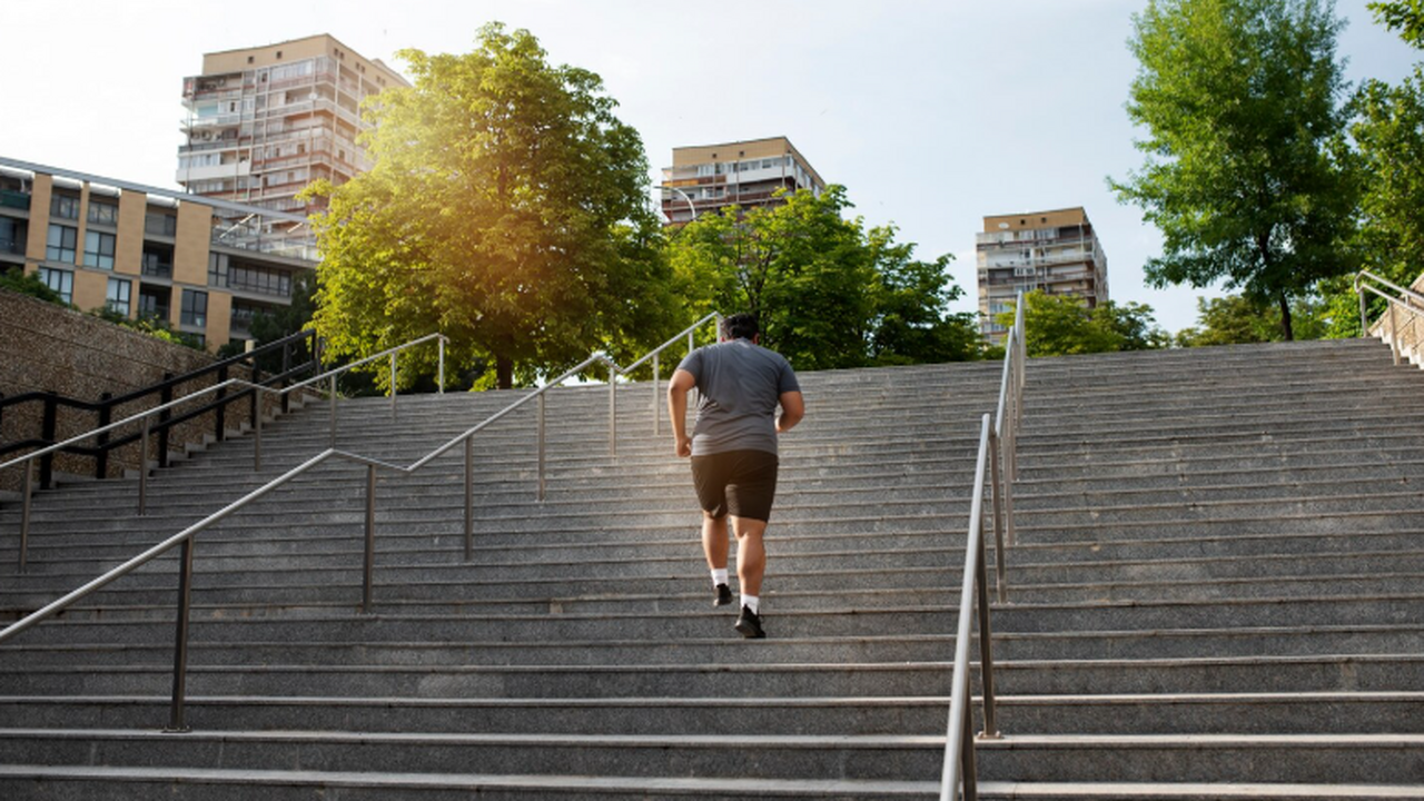 Врач Антонов сообщил РИАМО, что регулярная физи...