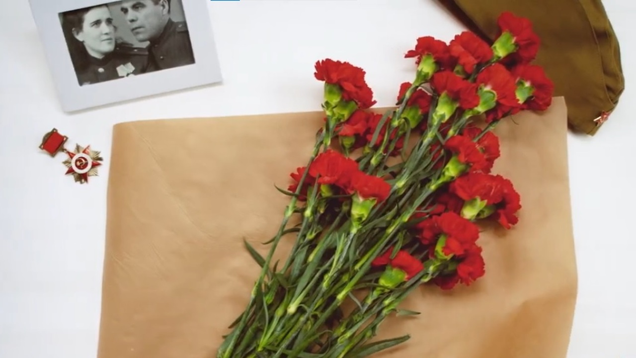 Жители региона могут приобрести значок красной ...