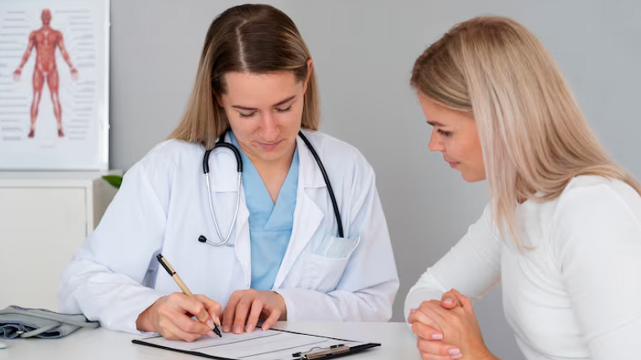 Более половины россиян остаются недовольными ка...