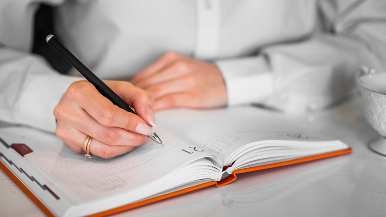 Исследование Journal of Writing Research выявил...