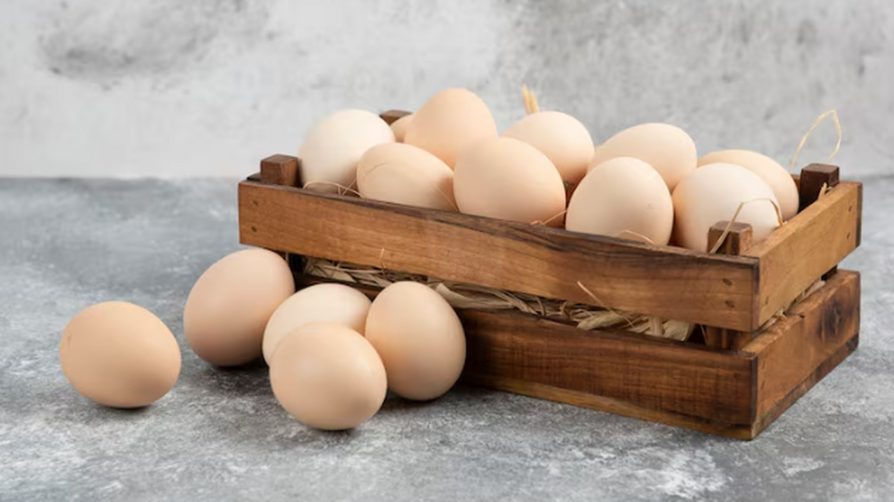 Яичную скорлупу заливаю уксусом — проблемы исчезают на всю зиму: гениальный лайфхак хозяек Зимой, когда воздух из‑за отопления пересушен, ...