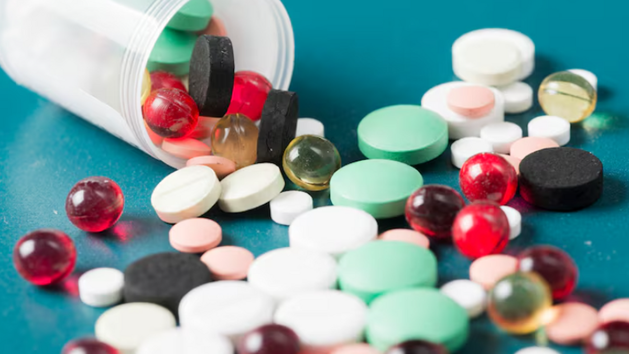 Право на бесплатные лекарства: кто сохранит льготы в 2026 году в РФ В 2026 году система льготного лекарственного об...