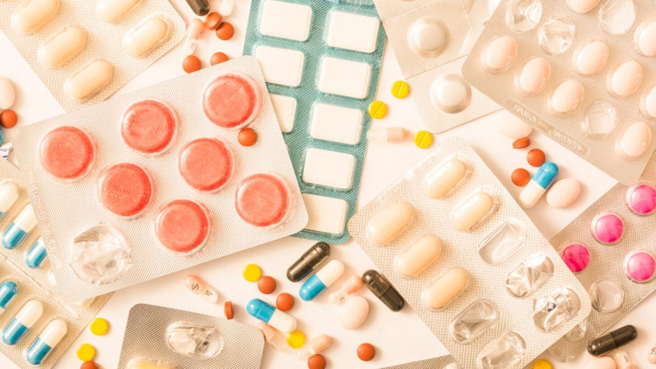 Врач рассказал, какие лекарства, по его мнению,...