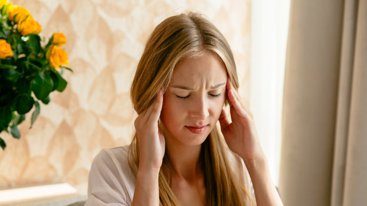 В России можно оформить больничный при недомогании во время магнитных бурь Работники в России имеют право временно освобод...