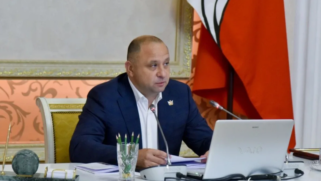 Федорищев внес кандидатуру Шабалатова на пост главы правительства области Виталий Шабалатов имеет опыт работы в Воронеже ...