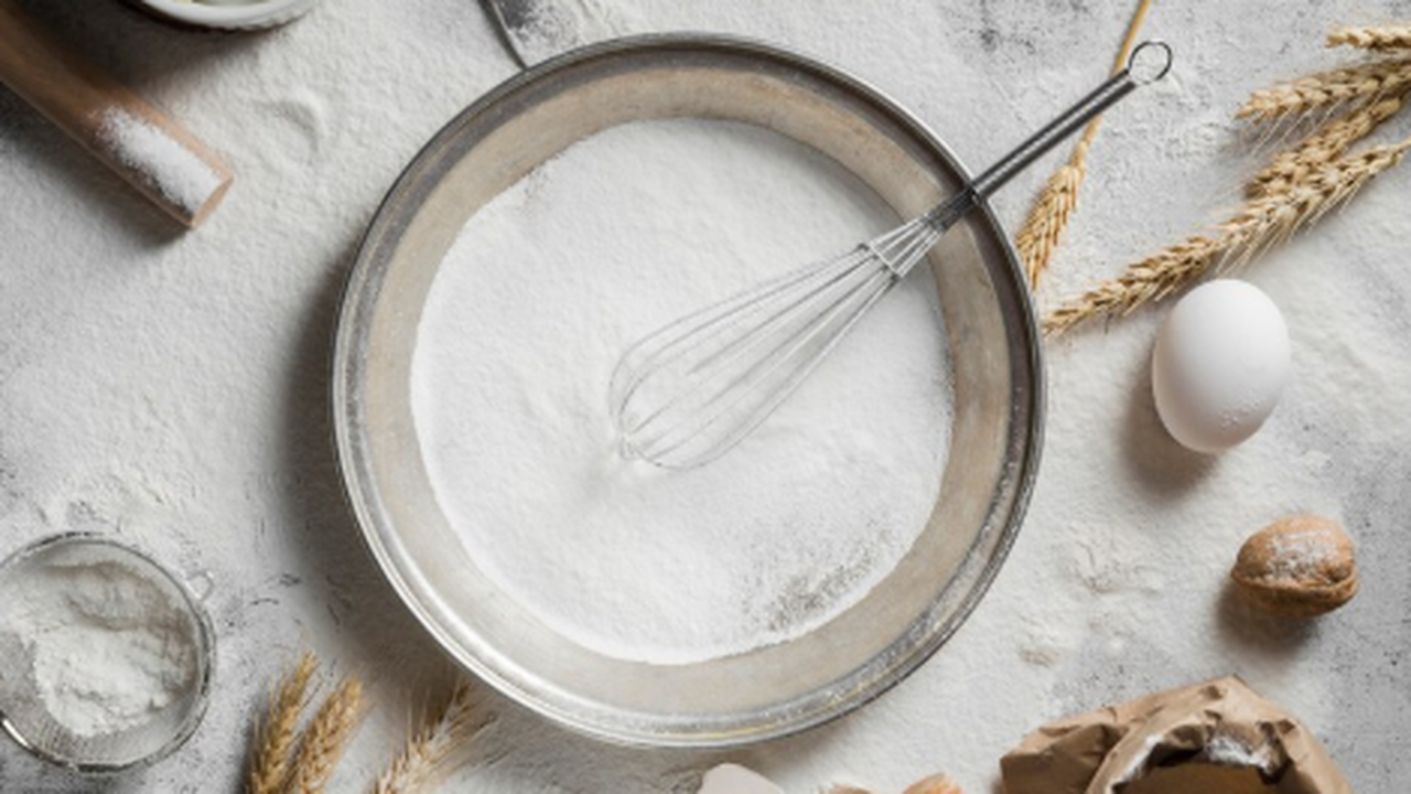 Пышки на кефире с майонезом за 15 минут: вкусный рецепт, который покорит всю семью Аппетитные оладушки на кефире с секретным ингре...
