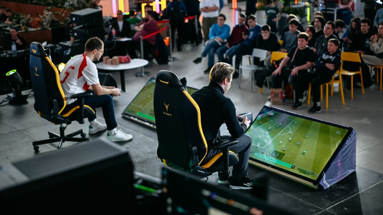 Всего в соревнованиях участвовали 900 человек