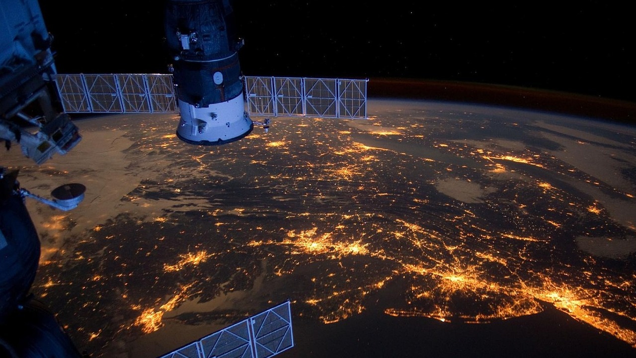 Основатель Space X Илон Маск предложил спутниковый контроль климата Земли Свое предложение Маск изложил на платформе Х