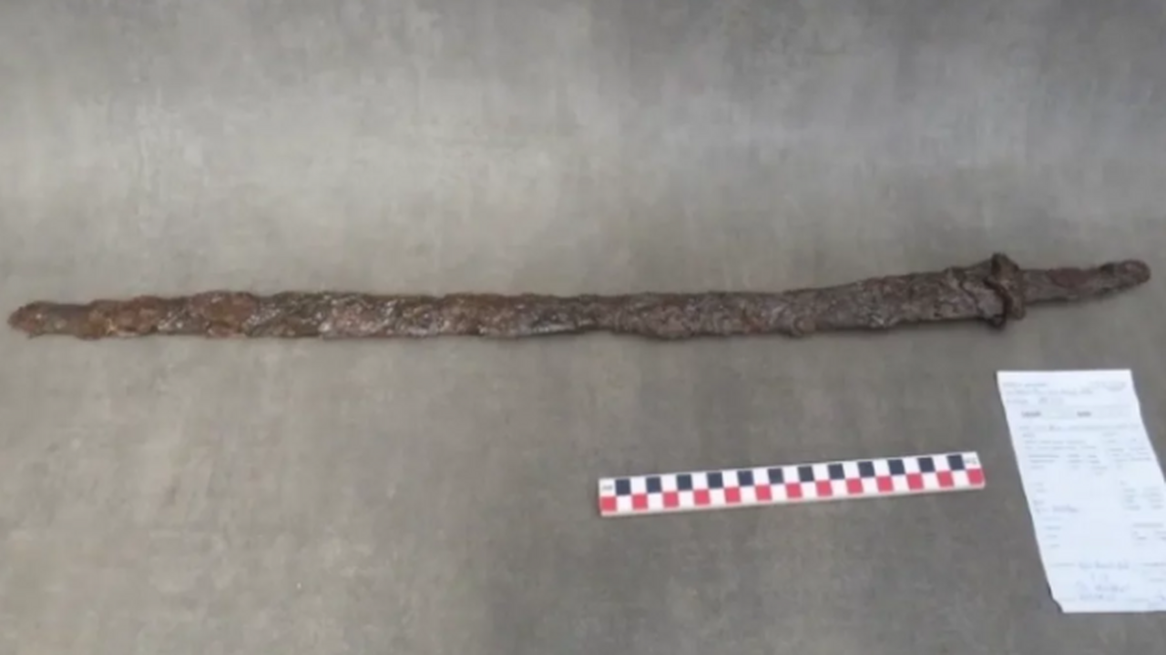 Венгерские археологи нашли захоронение аварского воина VII века Гробница была обнаружена с помощью космической ...