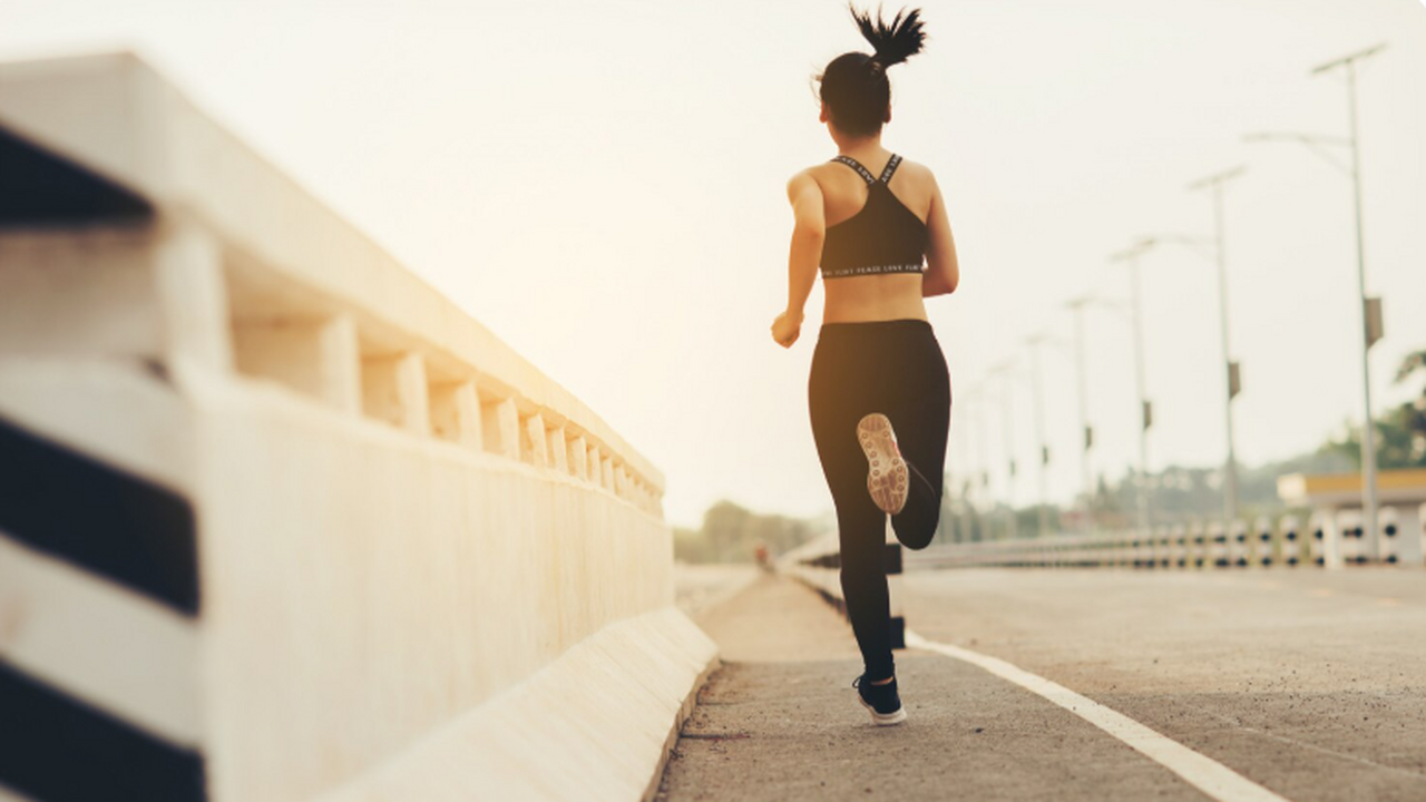 В Самаре 5 ноября начался массовый забег «Чистый спорт» В среду, 5 ноября, в Самаре состоялось торжеств...