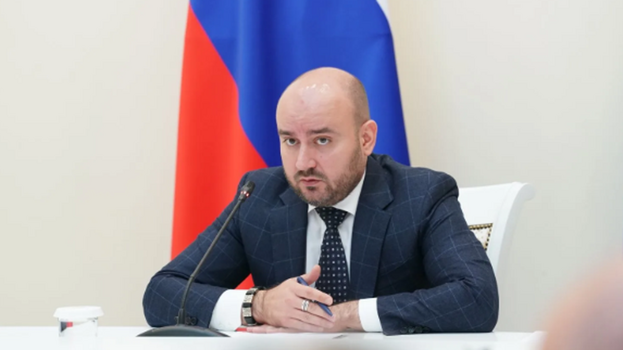 Федорищев открыл прямую связь с жителями области через MAX Губернатор опубликовал свой номер телефона для ...