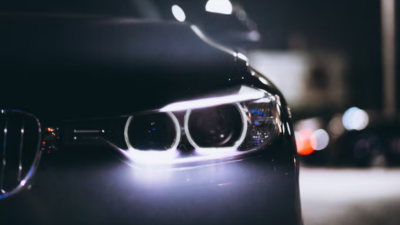 В Москве у Кокорина Porsche без ОСАГО и сотни штрафов на BMW — SHOT Форвард кипрского Ариса Александр Кокорин в пос...
