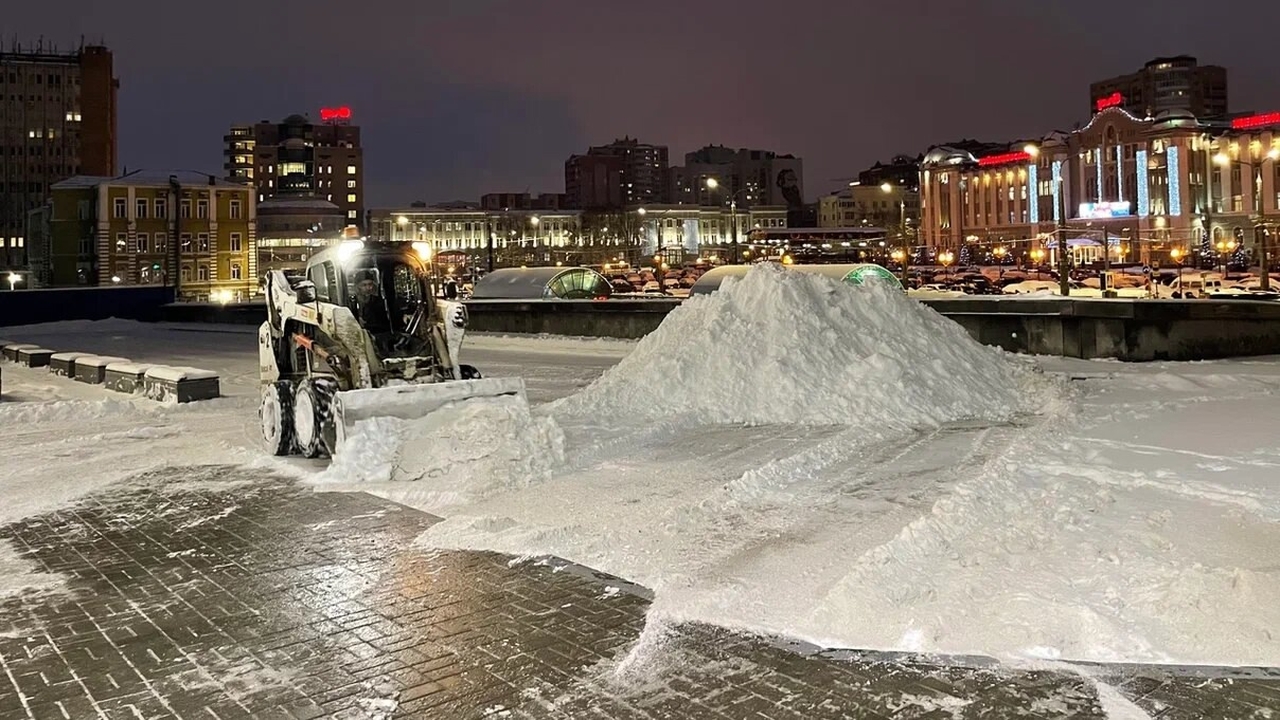 Более 960 тонн снега вывезли с региональных тра...
