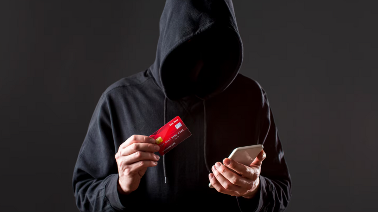 ГУ МВД: 80‑летний житель Выборгского района лишился 49,9 млн рублей Полиция расследует крупное мошенничество в отно...