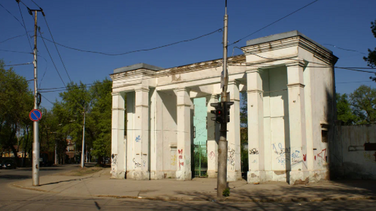 Статус наследия может помочь вернуть самарский стадион "Буревестник" городу Городские власти обжаловали судебное решение