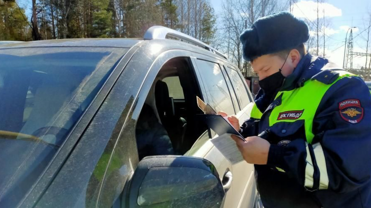 ГАИ беспощадно оштрафует всех на 800 рублей, если не найдут этого документа в бардачке: новые правила с 11 августа новые правила с 11 августа