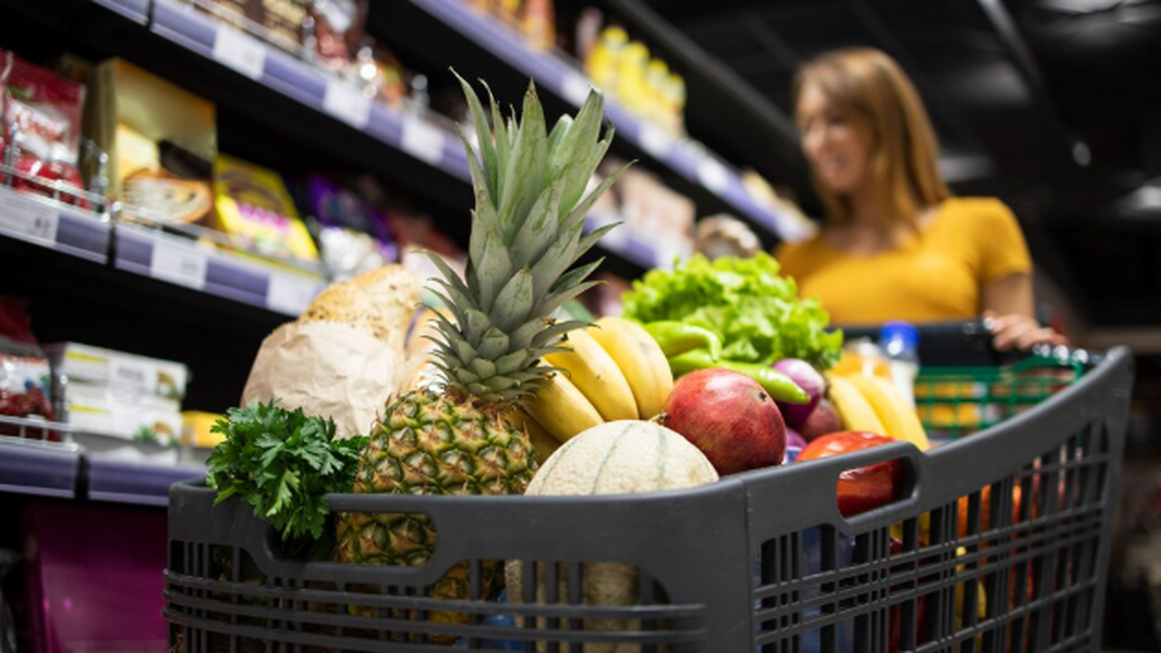 Советский набор продуктов: простота, доступность и натуральность, которые остались в памяти Для многих, кто вырос в СССР, память о дворах, ...