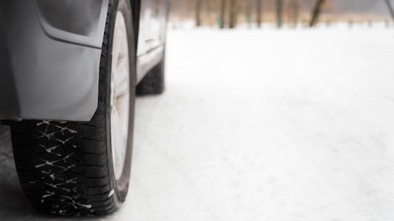 Autonews: что означает знак «Ш» на авто, нужен ли он и грозит ли штраф История со знаком «Ш» — хороший пример того, ка...