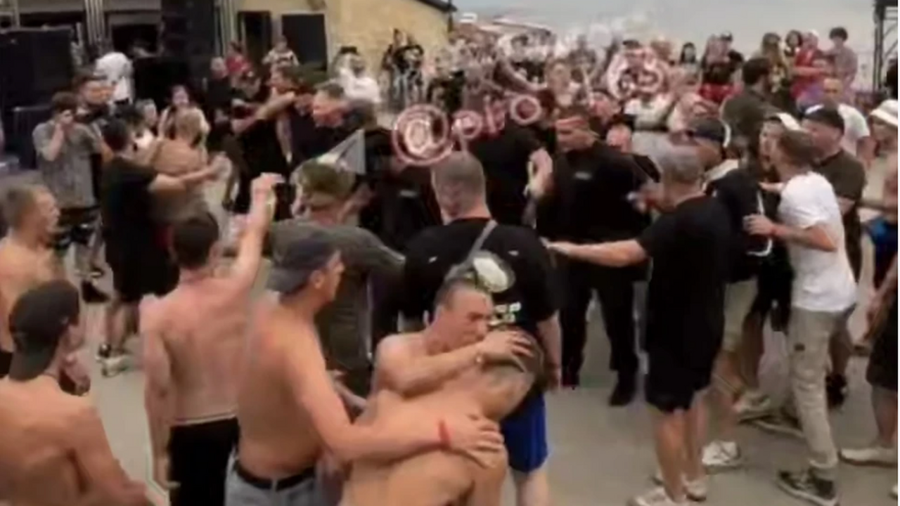 В полицию никто не обращался: в Тольятти музыкальный фестиваль закончился массовой потасовкой Правоохранители продолжают расследование обстоя...