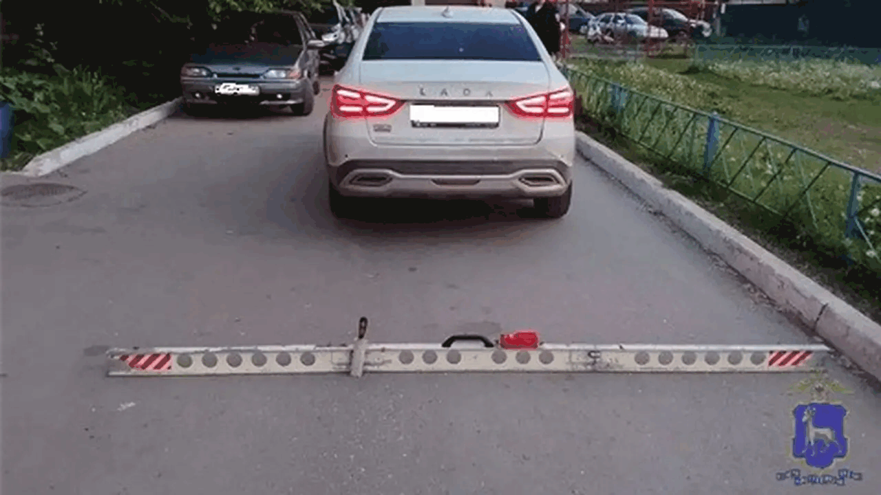 В Тольятти водитель Lada Vesta сбил 11-летнюю девочку В городе Тольятти сотрудниками полиции проводит...
