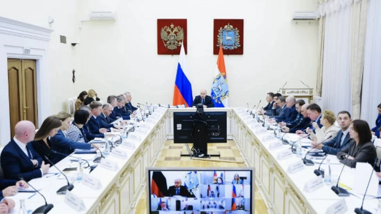 Губернатор создал единый контакт для обращений жителей по проблемам ЖКХ На оперативном совещании было также объявлено о...