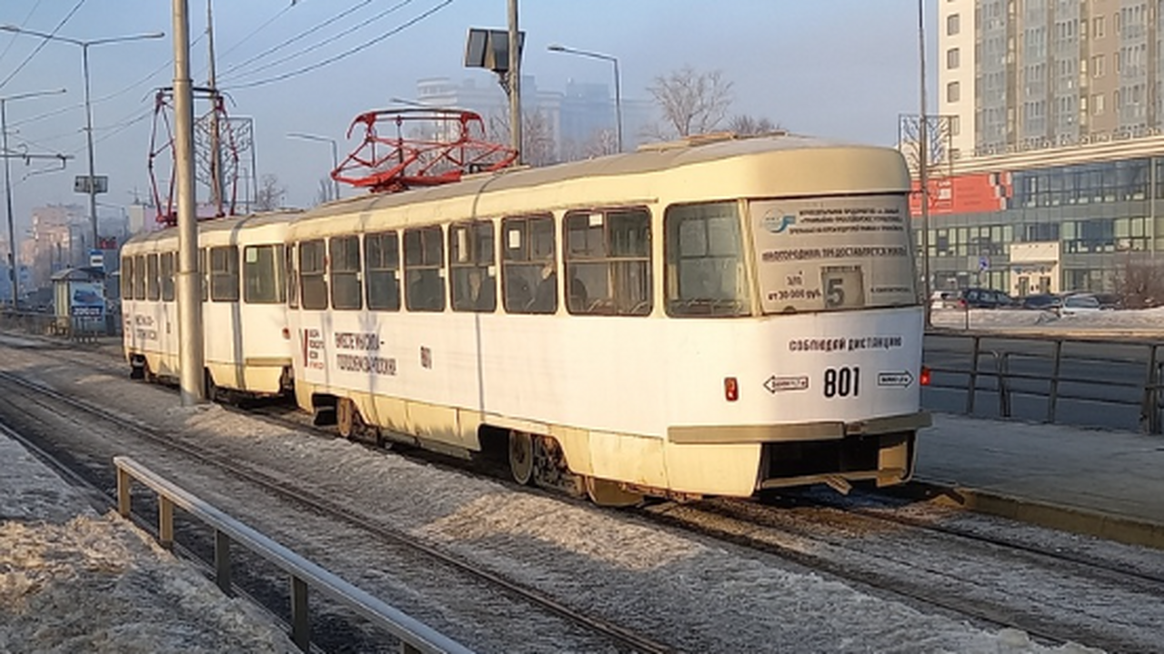 В Самаре на ул. Ново-Садовой на 40 минут встали...