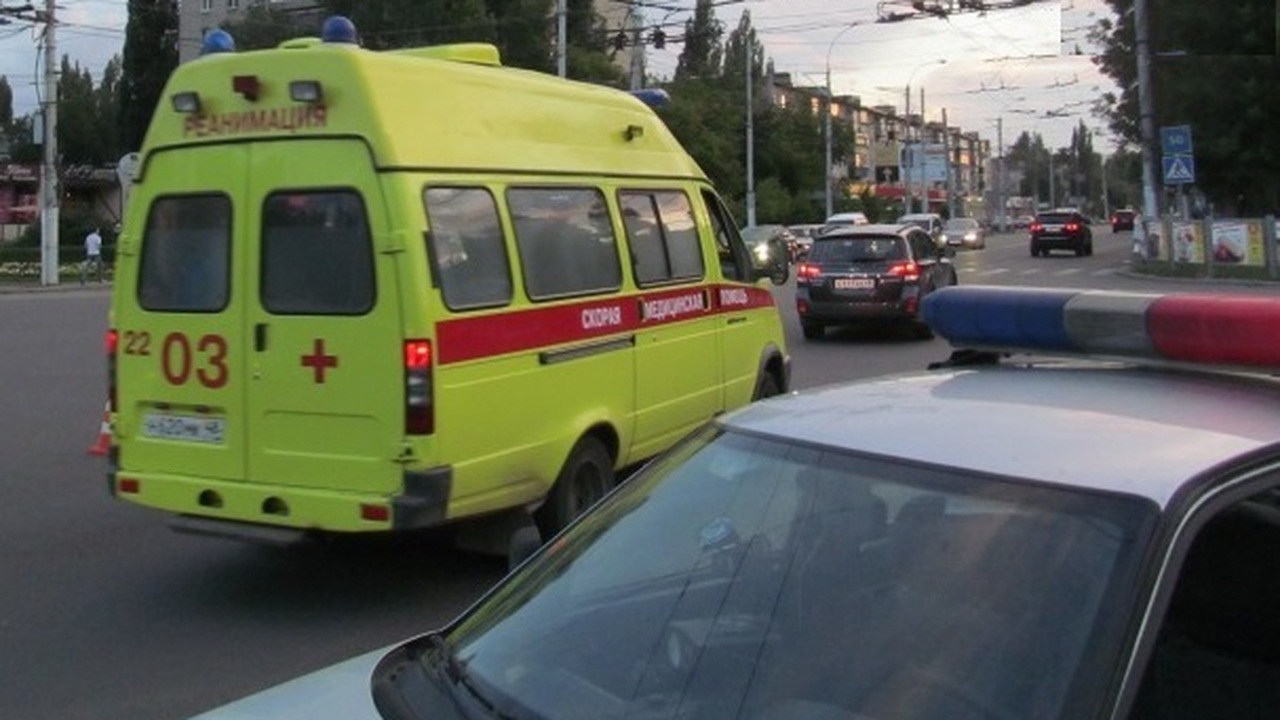 В Самаре в столкновении двух иномарок пострадал...