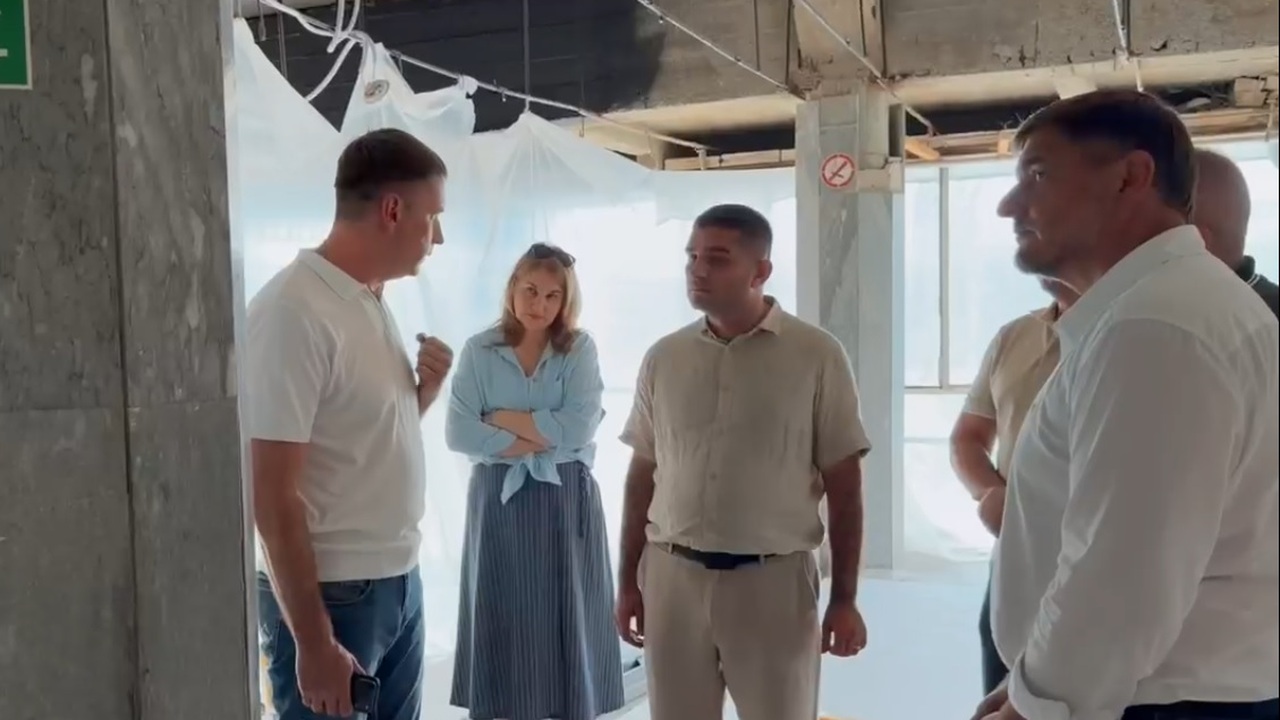 В Тольятти проверили ход работ по ремонту дорог и благоустройству Проверку провели глава города, зампред гордумы ...