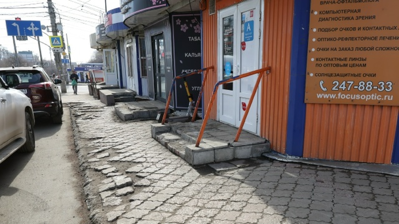 Глава Самары Иван Носков с депутатом Романом Ба...