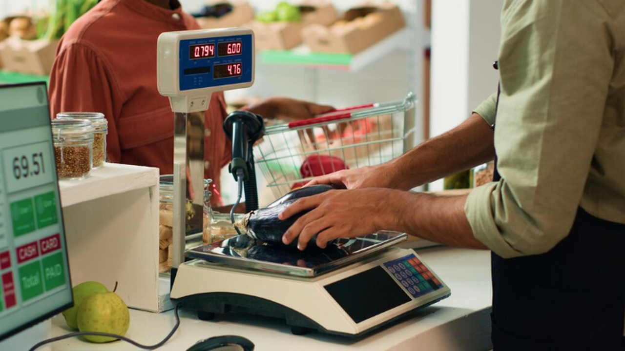 Ценники-ловушки в магазине: как пенсионеру не п...