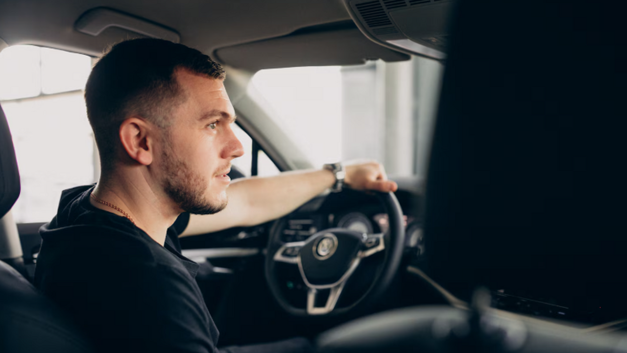 С марта 2027 года ГАИ сможет временно изымать п...