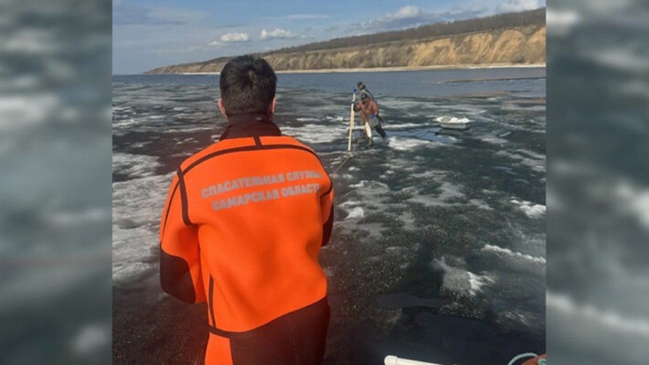Для эвакуации использовали аэроглиссер «Север»