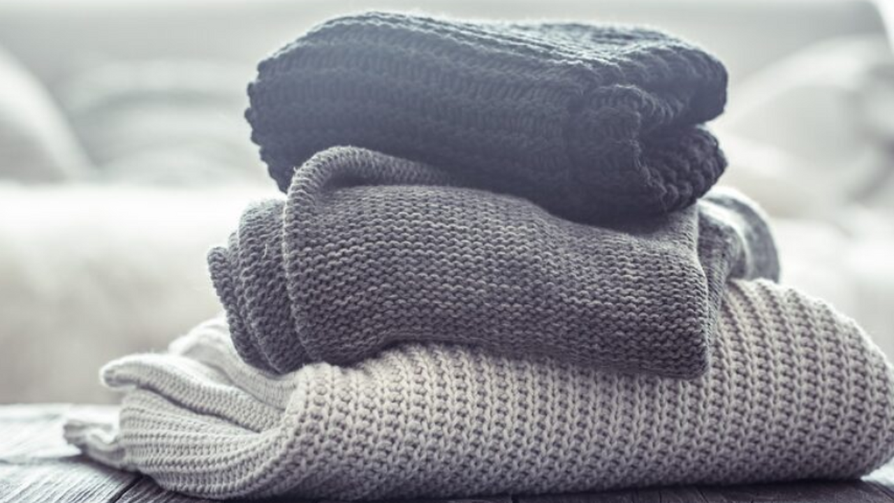 Священник РПЦ разъяснил, можно ли носить вещи у...