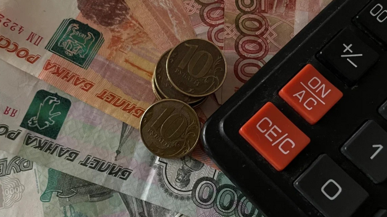 Ждет ли всех россиян обесценение вкладов - Отве...