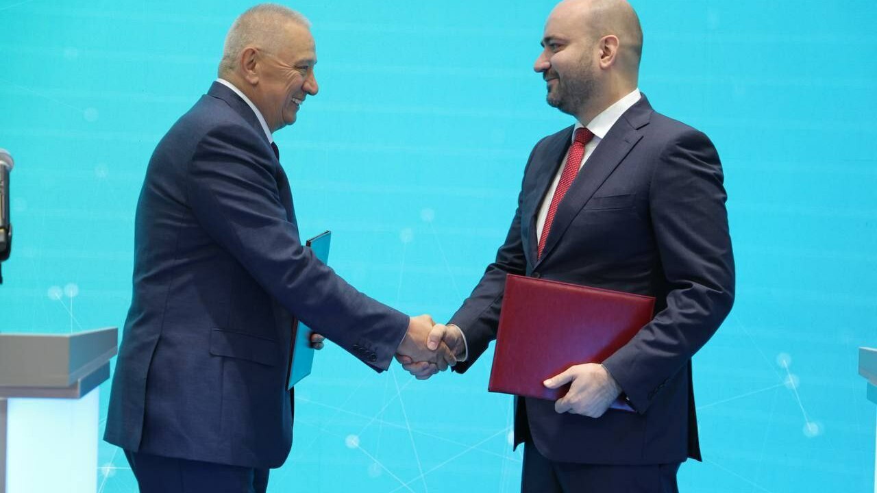 Правительство Самарской области и ГК «Полипласт» на ПМЭФ-2025 подписали соглашение о социальном партнерстве Сегодня, 19 июня, в рамках XXVIII Петербургског...