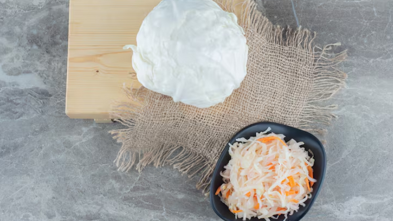 Врач рассказал о пользе ферментированных продук...