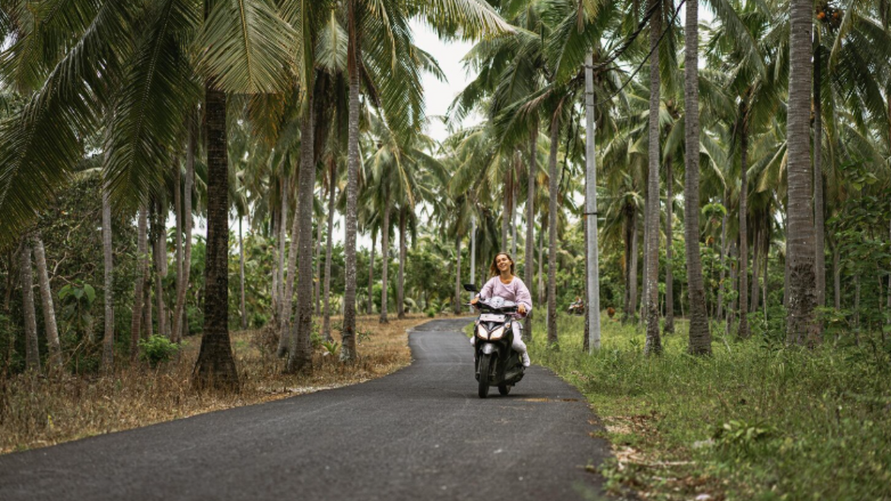 На Пхукете дефицит бензина вызвал очереди и зак...