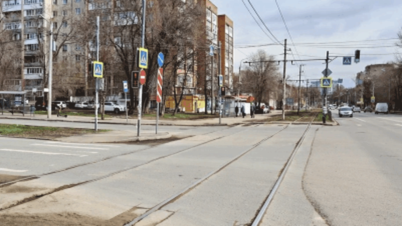 Одновременно в городе ограничивается движение р...