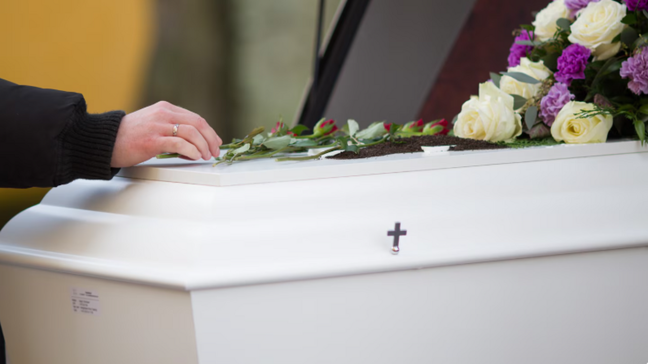 Протоиерей Давид Бобров рассказал, можно ли фот...